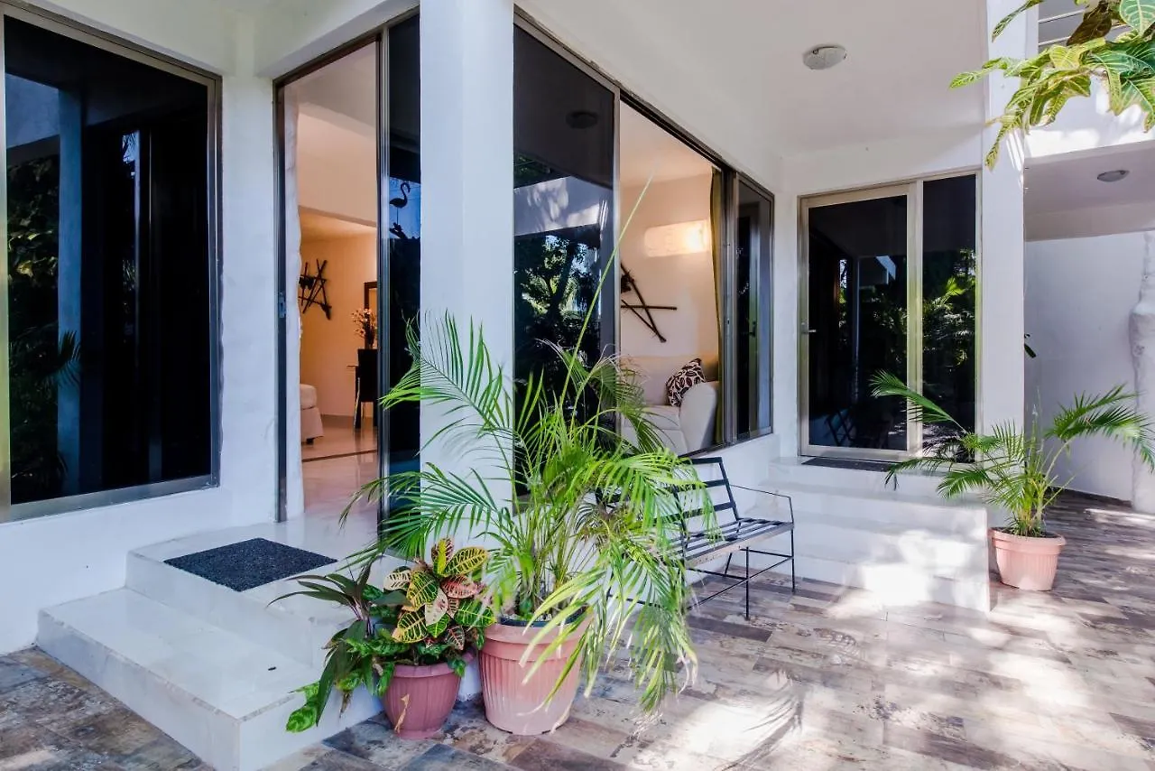 Private Villa 10 Rooms, Private Pool, Walk To Beach Playa del Carmen