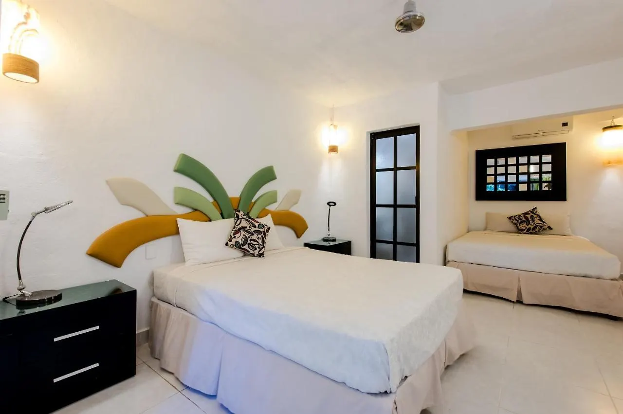 Private Villa 10 Rooms, Private Pool, Walk To Beach Playa del Carmen